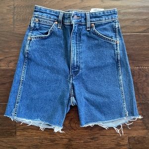 Women’s Wrangler icon cutoffs, 11 in rise, zipper fly, size 26